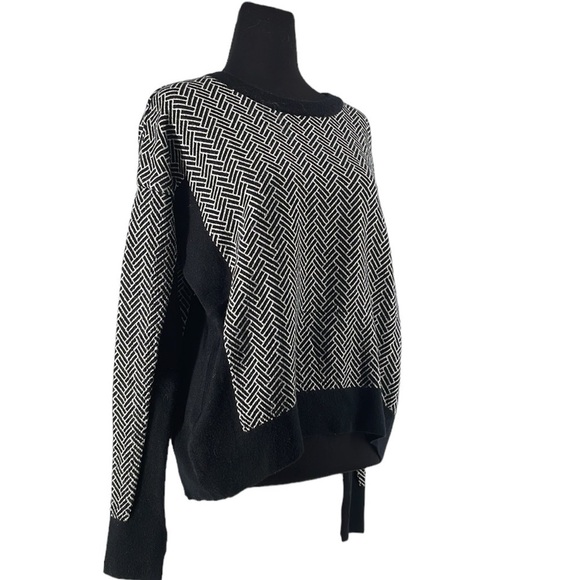 Lululemon Yogi Crew Sweater
Black / White merino wool warm layer mountain sz 8 - Picture 12 of 12